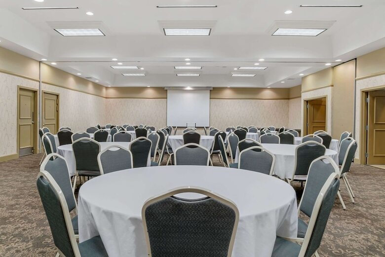 Hotel Comfort Inn Plainwell
