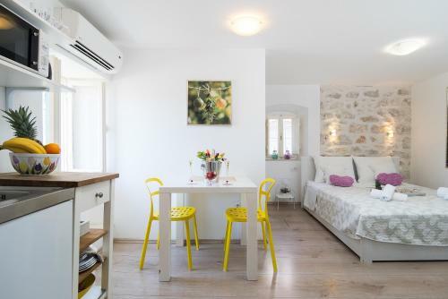 Hostal Guest House Babina - Apartments King & Queen With Kitchen