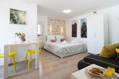 Hostal Guest House Babina - Apartments King & Queen With Kitchen