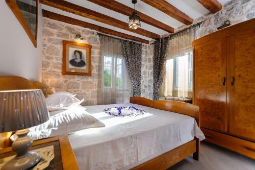 Hostal Apartment And Room Nona Stella