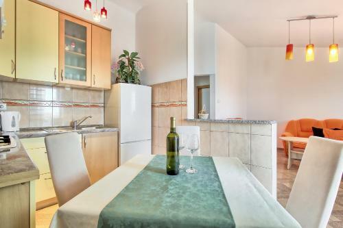 Lara Apartments