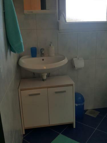 Hostal Rooms And Apartments V&m