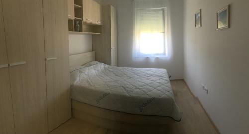 Holly Apartman