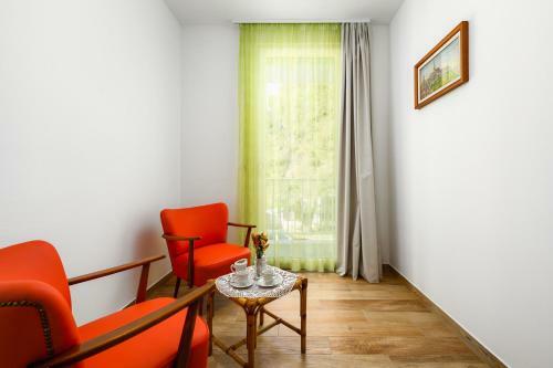 Hostal Andrea House With Apartments