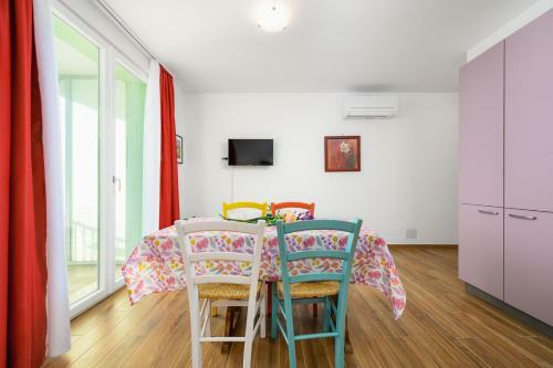 Hostal Andrea House With Apartments