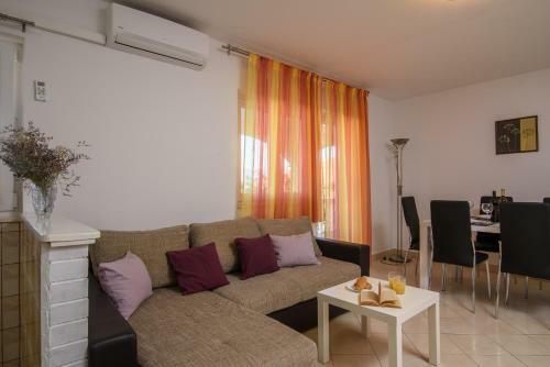 Apartments Karmen