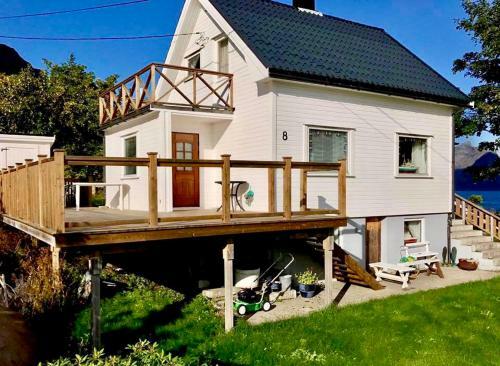 Reinefjorden Lodge