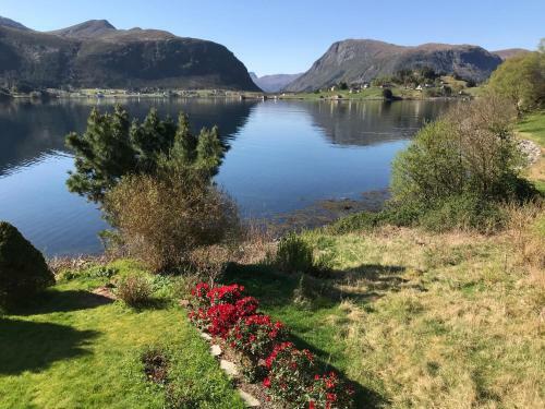 Skogstad Holiday Home