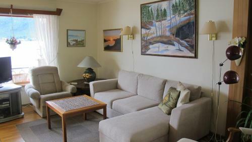 Skogstad Holiday Home