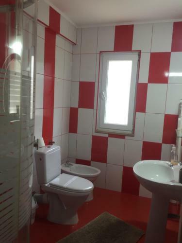 Hostal Vila Emage