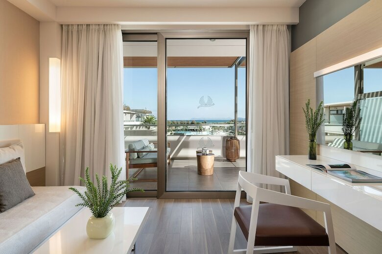 Hotel Avra Imperial Beach Resort & Spa