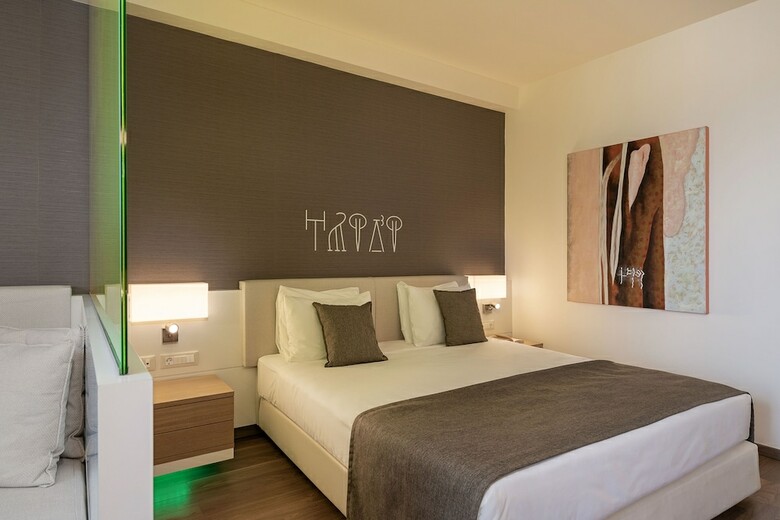 Hotel Avra Imperial Beach Resort & Spa