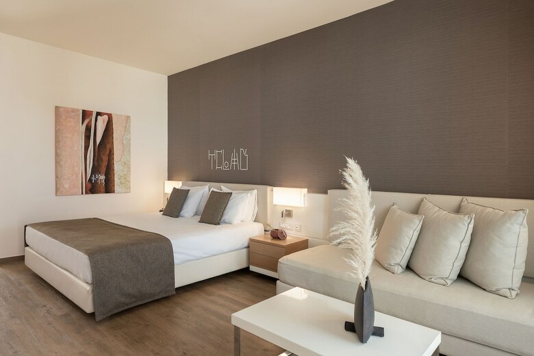 Hotel Avra Imperial Beach Resort & Spa