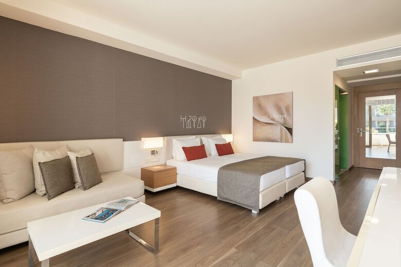Hotel Avra Imperial Beach Resort & Spa