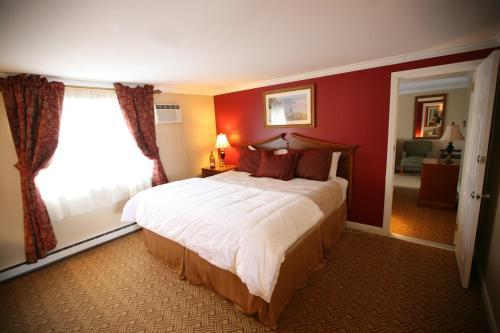 Hotel Inn At Swan River