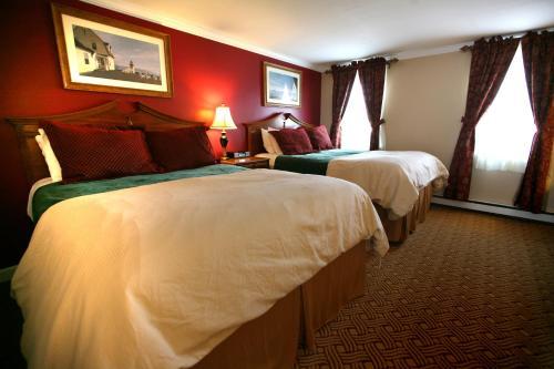 Hotel Inn At Swan River