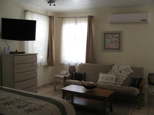 Hotel Queens Gate Resort