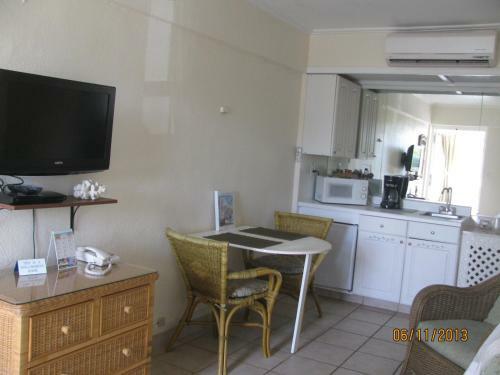 Hotel Queens Gate Resort