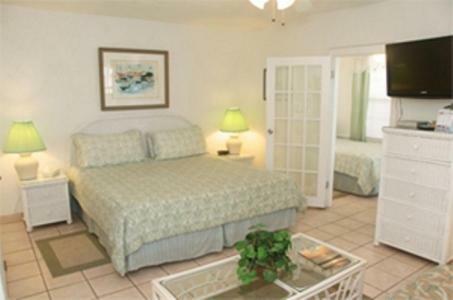 Hotel Queens Gate Resort