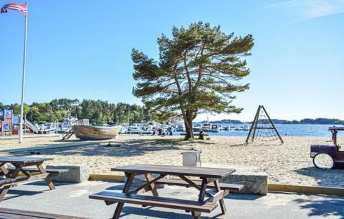 �ros Beach House With 4 Rooms In Kristiansand