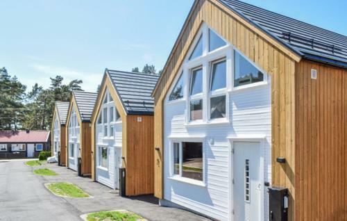 �ros Beach House With 4 Rooms In Kristiansand