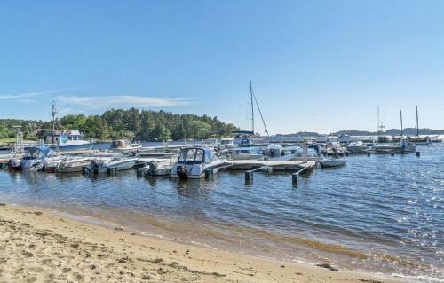 �ros Beach House With 4 Rooms In Kristiansand