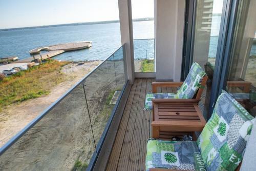 Studio Premium - Sunny Lake Apartments - Cu Vedere Spre Lac