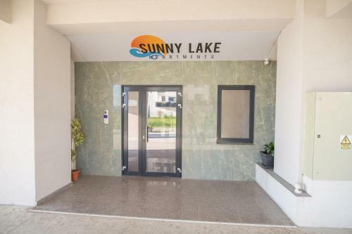 Studio Premium - Sunny Lake Apartments - Cu Vedere Spre Lac
