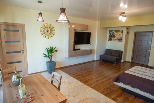 Studio Premium - Sunny Lake Apartments - Cu Vedere Spre Lac