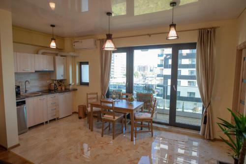 Studio Premium - Sunny Lake Apartments - Cu Vedere Spre Lac