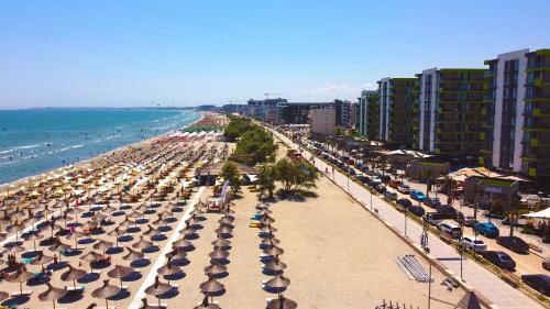 Provence Apartment In Alezzi Spa N Pool Resort