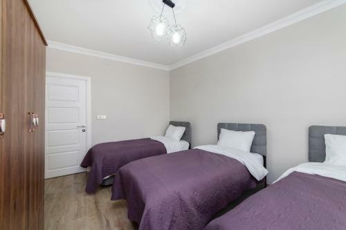 Fresh Apartment In Authentic Neighborhood