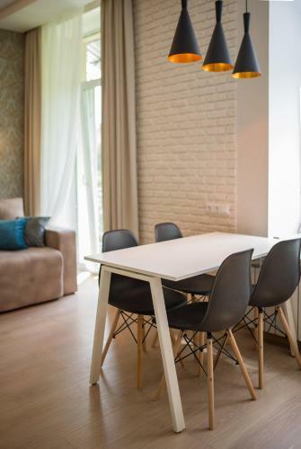 Modern Apartmeents Near Central Park