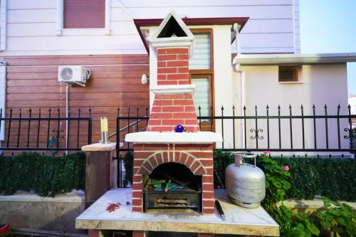 Villa Denize 600 Mt Havuzlu Tripleks ?�mine Ve Barbek�