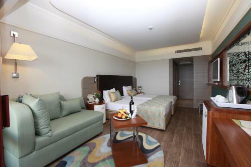 Hotel Grand Side