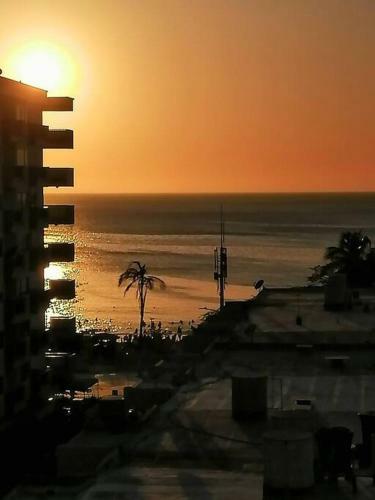 Hermoso Apartamento Con Terraza Y Vista A La Playa