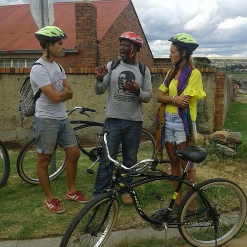 Albergue Authentic Bicycle Tours And Backpackers
