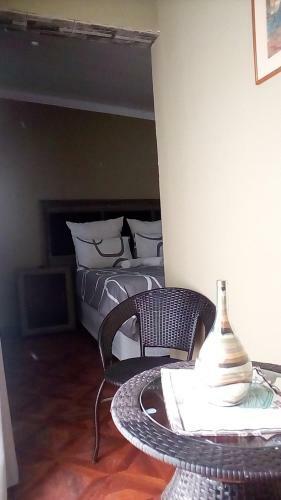 Albergue Authentic Bicycle Tours And Backpackers