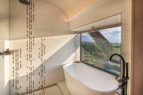 Lodge Kruger Shalati - The Train On The Bridge