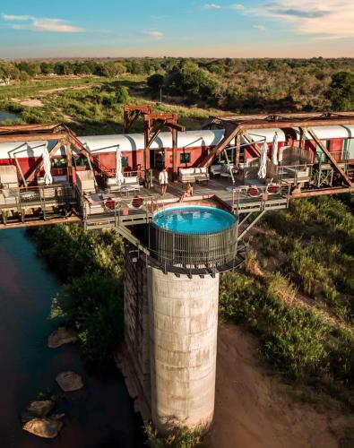 Lodge Kruger Shalati - The Train On The Bridge