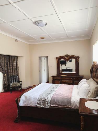 Hostal Sibahlenomhlambi Guesthouse
