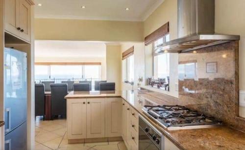 Hostal Blueline Guesthouse-seaforth, Simon's Town