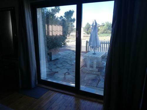 Hostal The V8 Guest House