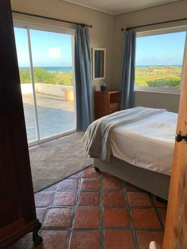 Aquarius Holiday Home