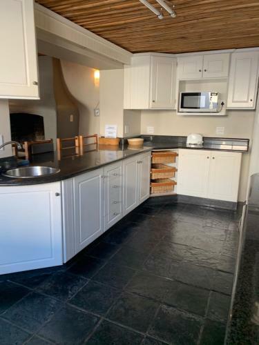 Aquarius Holiday Home
