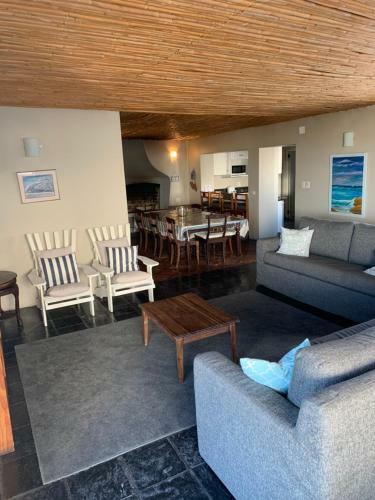 Aquarius Holiday Home
