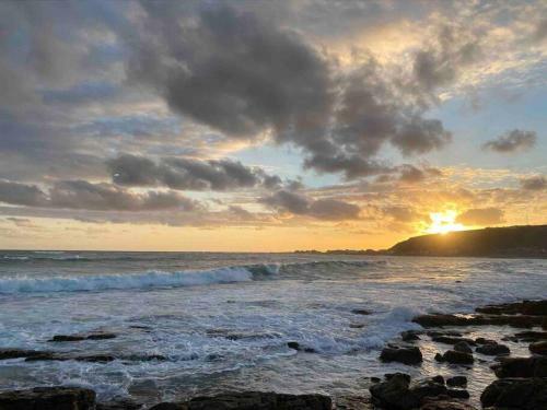 New Listing! Seafront-7 Sleeper Holiday Home