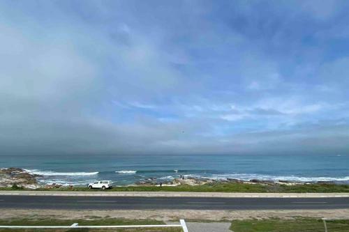 New Listing! Seafront-7 Sleeper Holiday Home