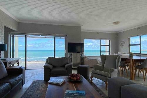 New Listing! Seafront-7 Sleeper Holiday Home