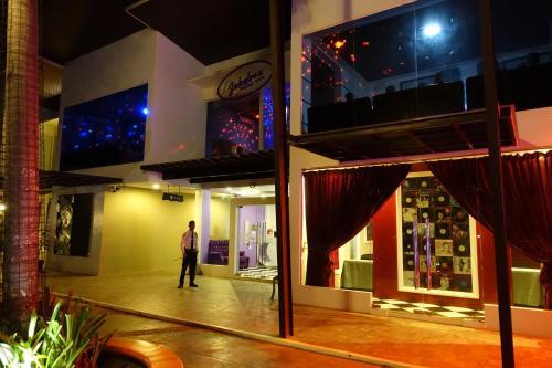 Hotel One Manalo Place